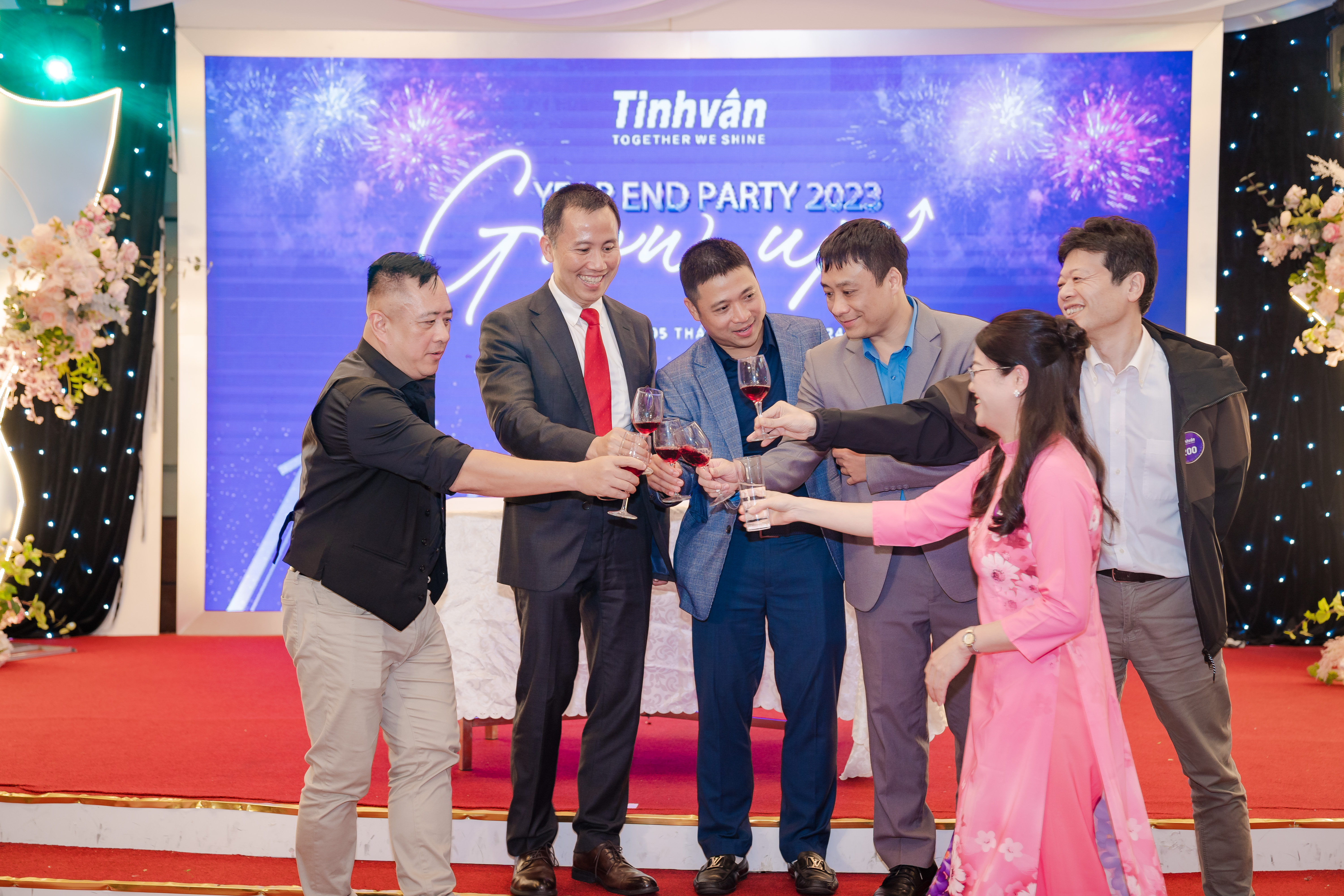 Buổi Tiệc Tổng Kết Cuối Năm Của Tinhvan Software & Tinhvan Group